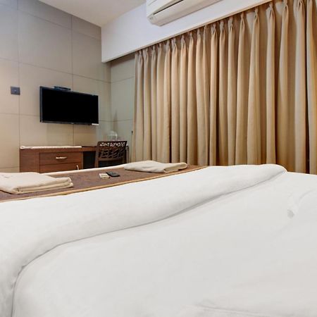 Hotel Leela Кальян Екстер'єр фото