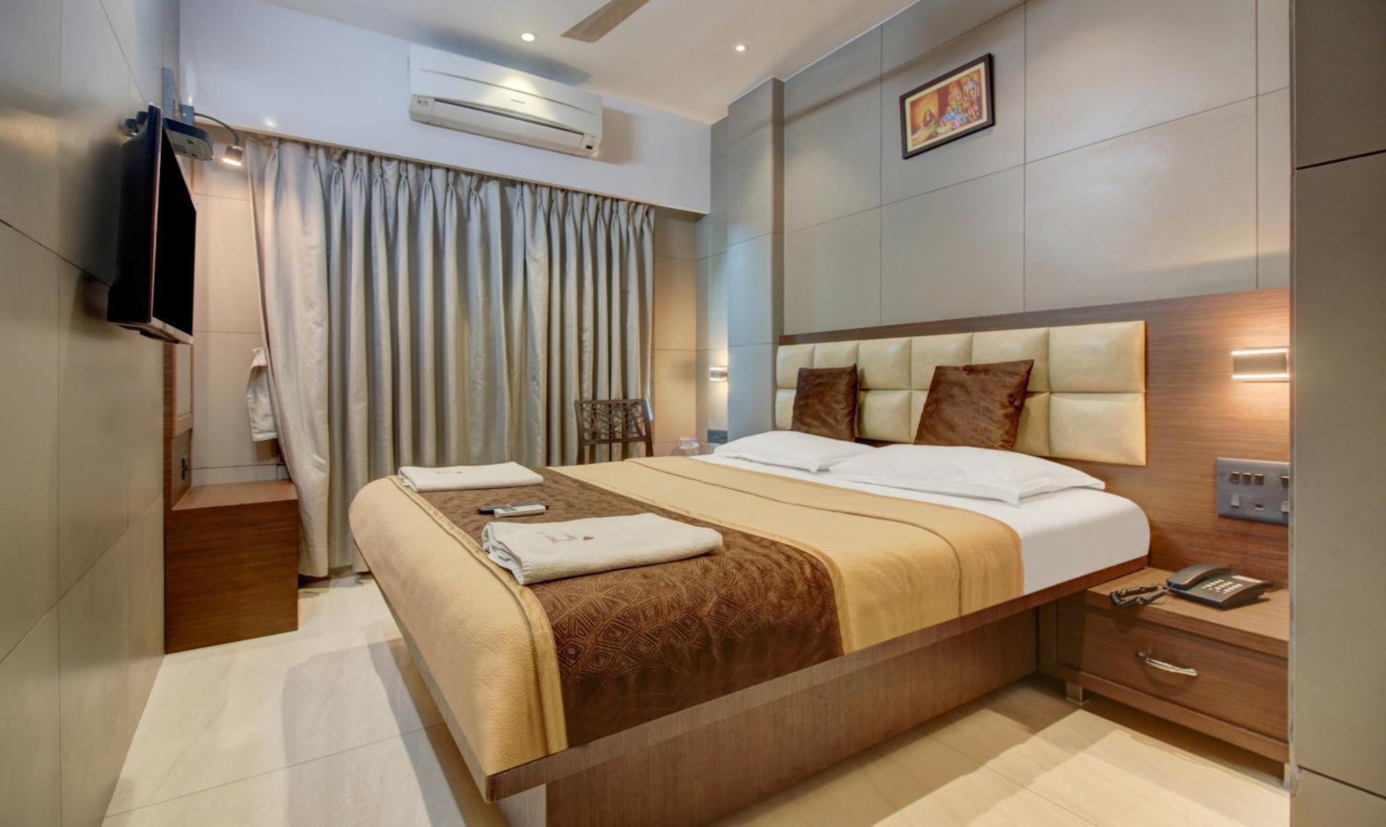 Hotel Leela Кальян Екстер'єр фото