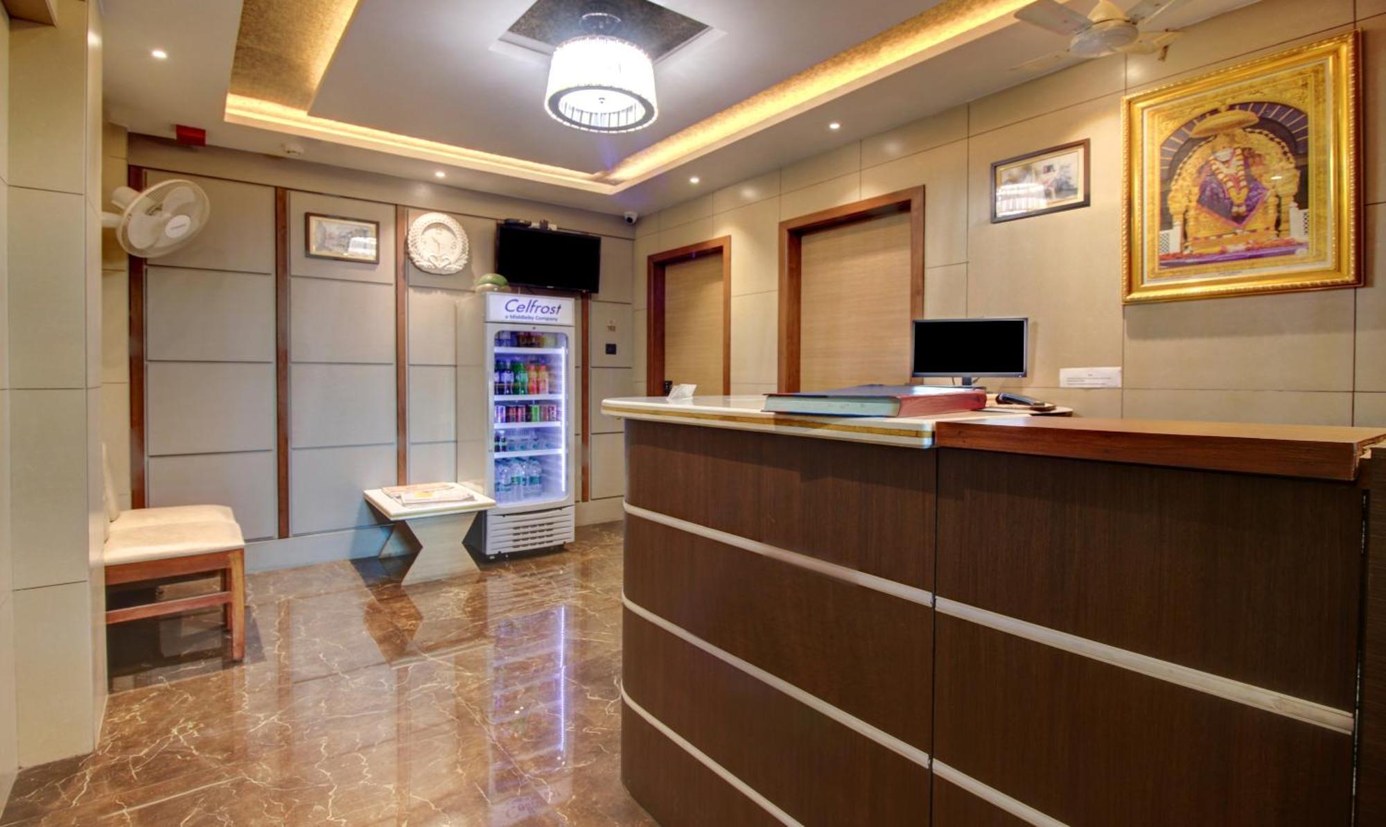 Hotel Leela Кальян Екстер'єр фото