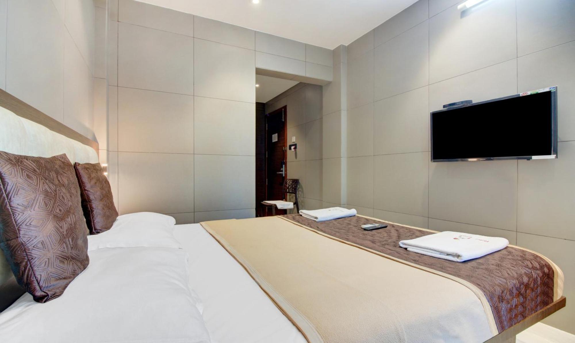 Hotel Leela Кальян Екстер'єр фото